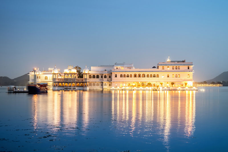 taxi for udaipur local sightseeing